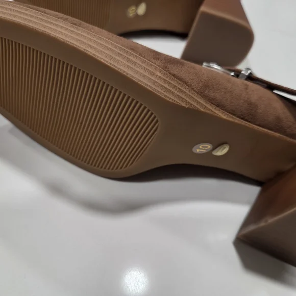 Women’s Brown Suede Mary Jane Block Heel Pumps - Picture 3 of 6